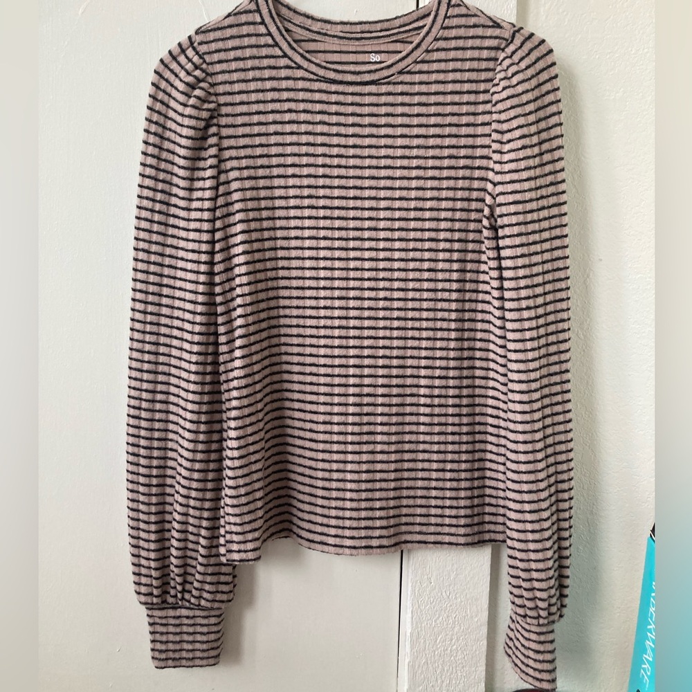 SO Ribbed Puff Sleeve Blouse Black and Cream